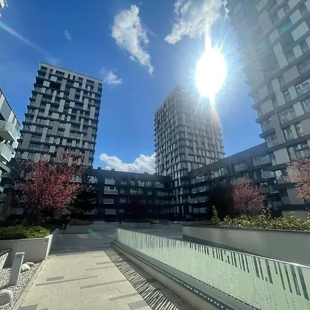 Garden Park Apartment *